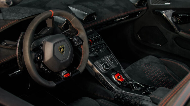 Lamborghini Huracan car rental in Dubai