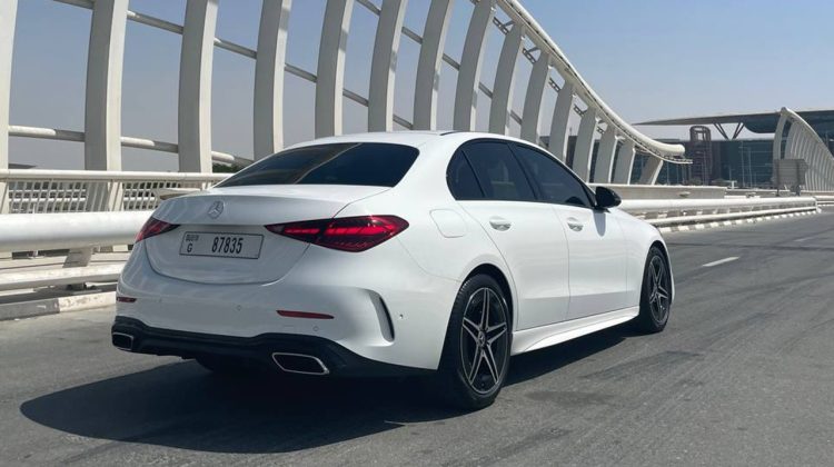 Autonoleggio Mercedes Benz Dubai