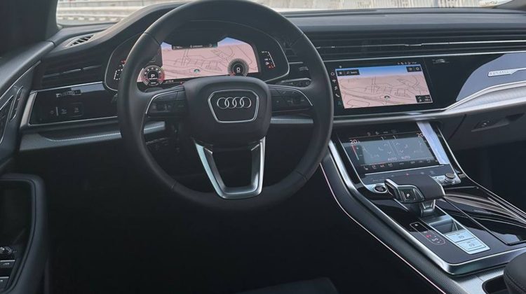 Audi Q8 - Luxury SUV Hire Sky Luxse Dubai