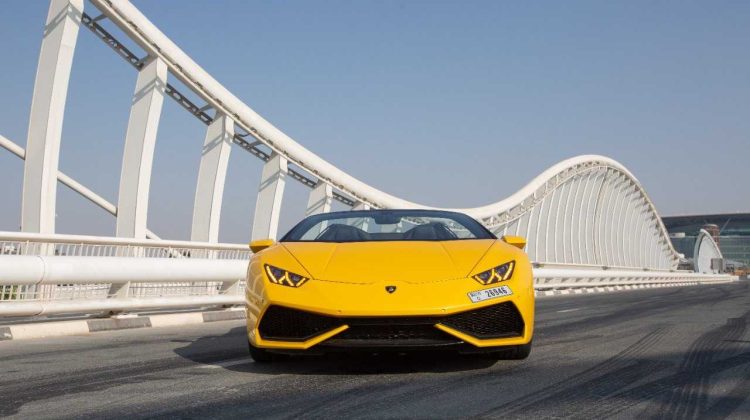 Автомобиль Lamborghini Huracan Spyder03