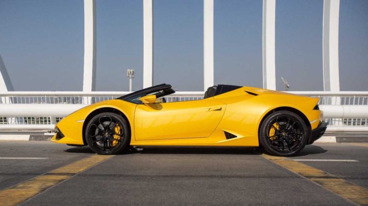 Автомобиль Lamborghini Huracan Spyder05