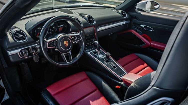 Rent Porsche Boxster 718 Interior View