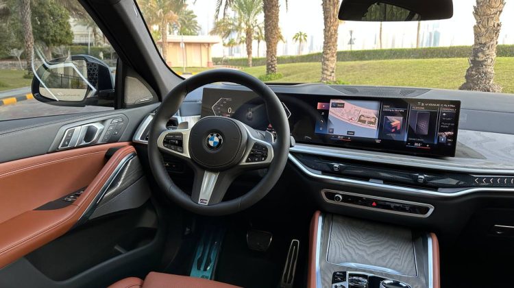 BMW X6 xDrive40i Autovermietung Dubai, Vereinigte Arabische Emirate