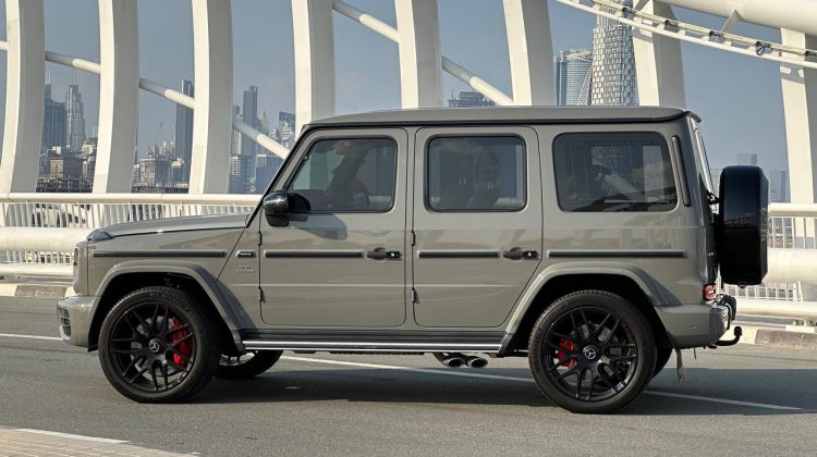 Mieten Sie einen Mercedes-Benz G63 AMG Dubai