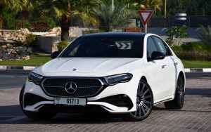 Mercedes E-Klasse 2024 ohne Kaution in Dubai mieten